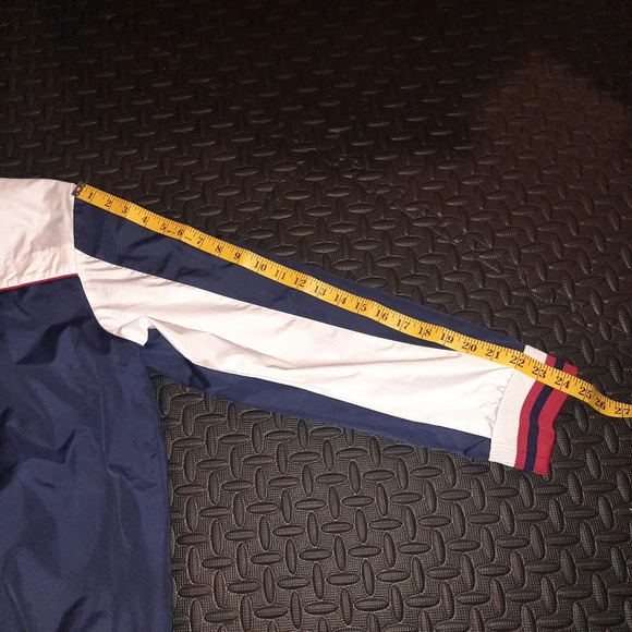 Levis wind breaker / light weight Jacket - Picture 10 of 10